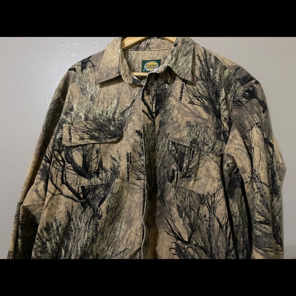 Cabela’s men’s camo button up - Picture 2 of 3
